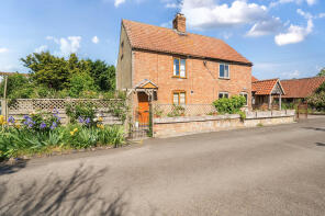 1, Rectory Farm Cottages, Tudor Arms To Wild Goose Lodge, Shepherds Patch, Gloucester GL2 7BP