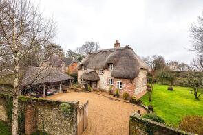 Wallgarden Cottage, Gravel Pit Lane, Lasham, Alton GU34 5SD