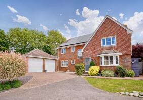 6, Croxton Gardens, Huntingdon PE28 0SE