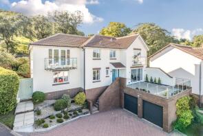 1, Oak Tree Grove, Teignmouth TQ14 0BU