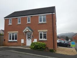 40, Heol Alfred Wallace, Rhos, Swansea SA8 3FA