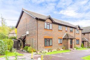 Flat 11, Parkside, Alexandra Road, Heathfield TN21 8EB