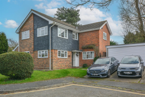 13 Glengarry, The Dell, Brentwood CM13 3AL