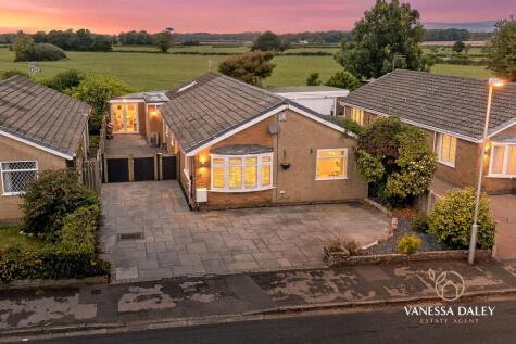 Manor Road, Preston, PR4 0