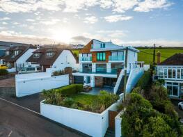 8 The Whim, Grannys Lane, Perranporth TR6 0HB