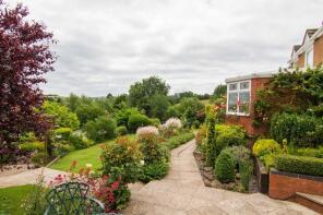 Box Cottage, B4221 From Runsel Grange To Windy Hollow, Ross-on-wye HR9 7TW