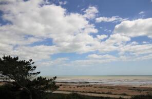 Love Shack, Pett Level Road, Hastings TN35 4EH