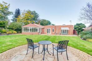 7, Tarrant Court, Mollington, Chester CH1 6NL