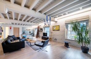 Apartment 6, Tapestry Building, New Street, London EC2M 4TR