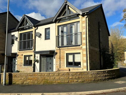 Bakestones Avenue, Delph, Oldham, Greater Manchester, OL3 5GE