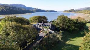 Rhuddallt Holistic Centre, A496 From Bontddu To Pont Borthwnog, Dolgellau LL40 2TT