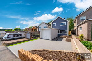 27, The Spinney, Blackwood NP12 2PJ