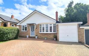 3, Hillcrest Close, Haywards Heath RH17 7PJ