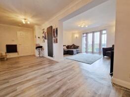 28, Snoreham Gardens, Chelmsford CM3 6UN