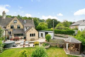 Brentwood, Brimscombe Hill, Stroud GL5 2QN