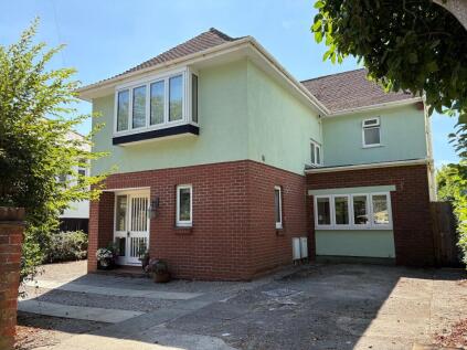 Lavernock Road, Penarth, The Vale Of Glamorgan. CF64 3NX