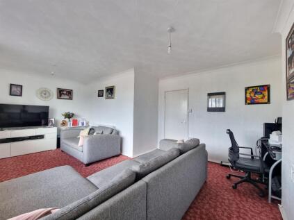 Chelmer Crescent, Barking