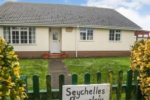 Seychelles Bungalow, Road From Jackmoor Cross To Seychelles House, Exeter EX5 5HY