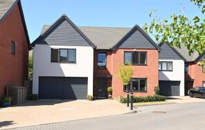 29, Kingfisher Gardens, Burton-on-trent DE14 3RF