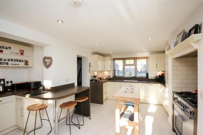 kitchen 1.JPG