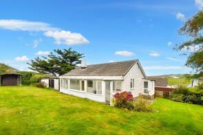Sarum, Madeira Drive, Widemouth Bay, Bude EX23 0AJ