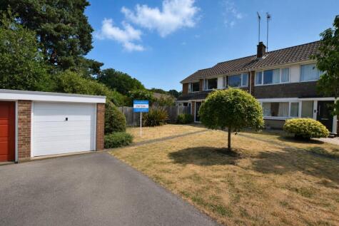 Attlee Gardens, Church Crookham, Fleet