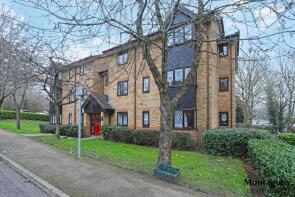 26, 25 36, Woodland Grove, Epping CM16 4NE