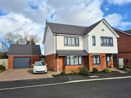 6, Parhelion Close, Leominster HR6 9FZ