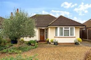 10, Hazeley Close, Hartley Wintney, Hook RG27 8QR