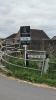 2, Glassmoor Bank, Peterborough PE7 2LT