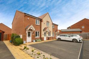 5, Thissley Place, Copcut, Droitwich WR9 7UF