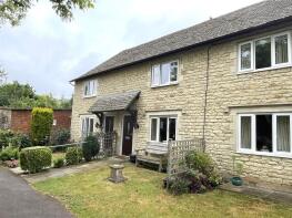 9, Walton House Court, West End, Cheltenham GL54 3EY