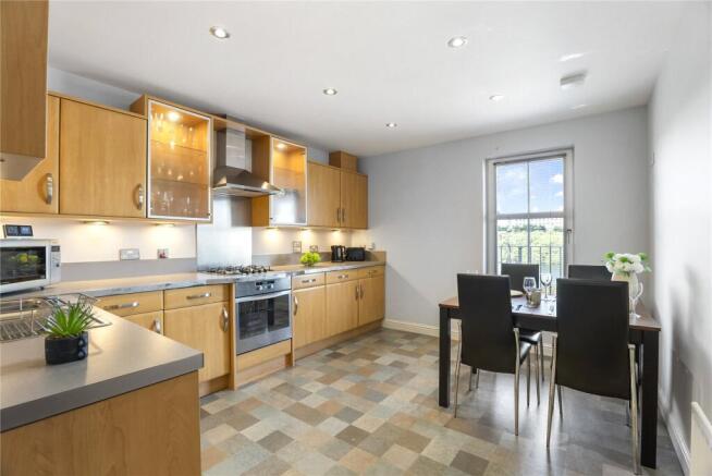 152e Queens Road