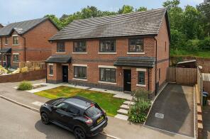 42, Laureates Lane, Cockermouth CA13 0HY