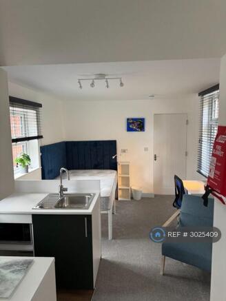 Bedroom With Kitchen - Room 2
