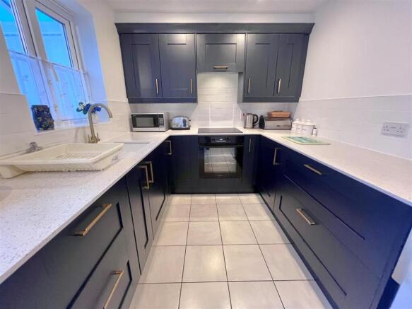 KITCHEN 3.jpg