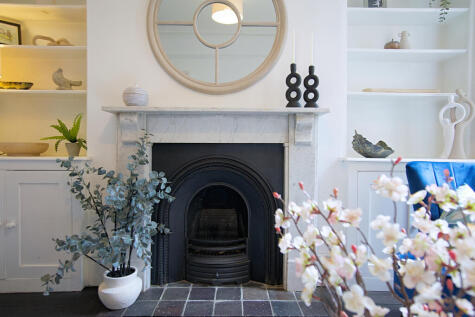 Castle Road | Bedford | Beds | MK40 | south facing plot