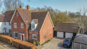 6, Woods Close, Haverhill CB9 7ZH