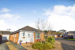 7, Wardlaw Gardens, Lawthorn, Irvine KA11 2EW