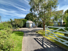 2, The Green, Tredrizzick, St Minver, Wadebridge PL27 6PB