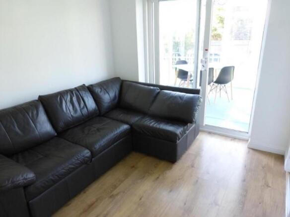 lounge 2.JPG