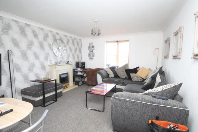 Lounge/ Dining Room
