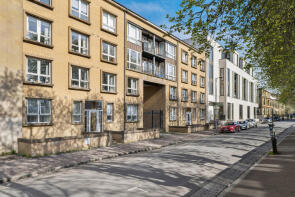 Flat 2/2, 6, Colebrooke Street, Glasgow G12 8HD