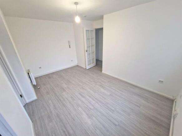 Living room 2.jpg
