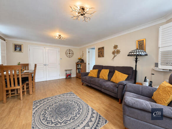 LOUNGE/DINING ROOM