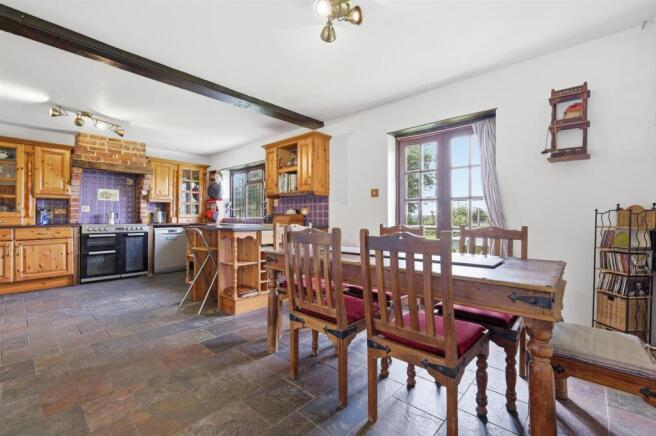 Kitchen Dining room.jpg