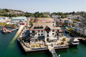 19, Challenger Quay, Tinners Walk, Port Pendennis, Falmouth TR11 3YL
