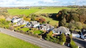 296, Glasgow Road, Eaglesham G76 0EW