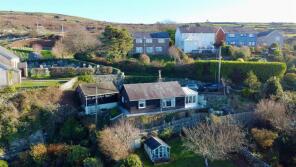 Roslyn, Pen Y Bryn, Harlech LL46 2SN