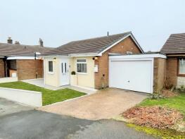 3, Springfield Drive, Birds Edge, Huddersfield HD8 8XS